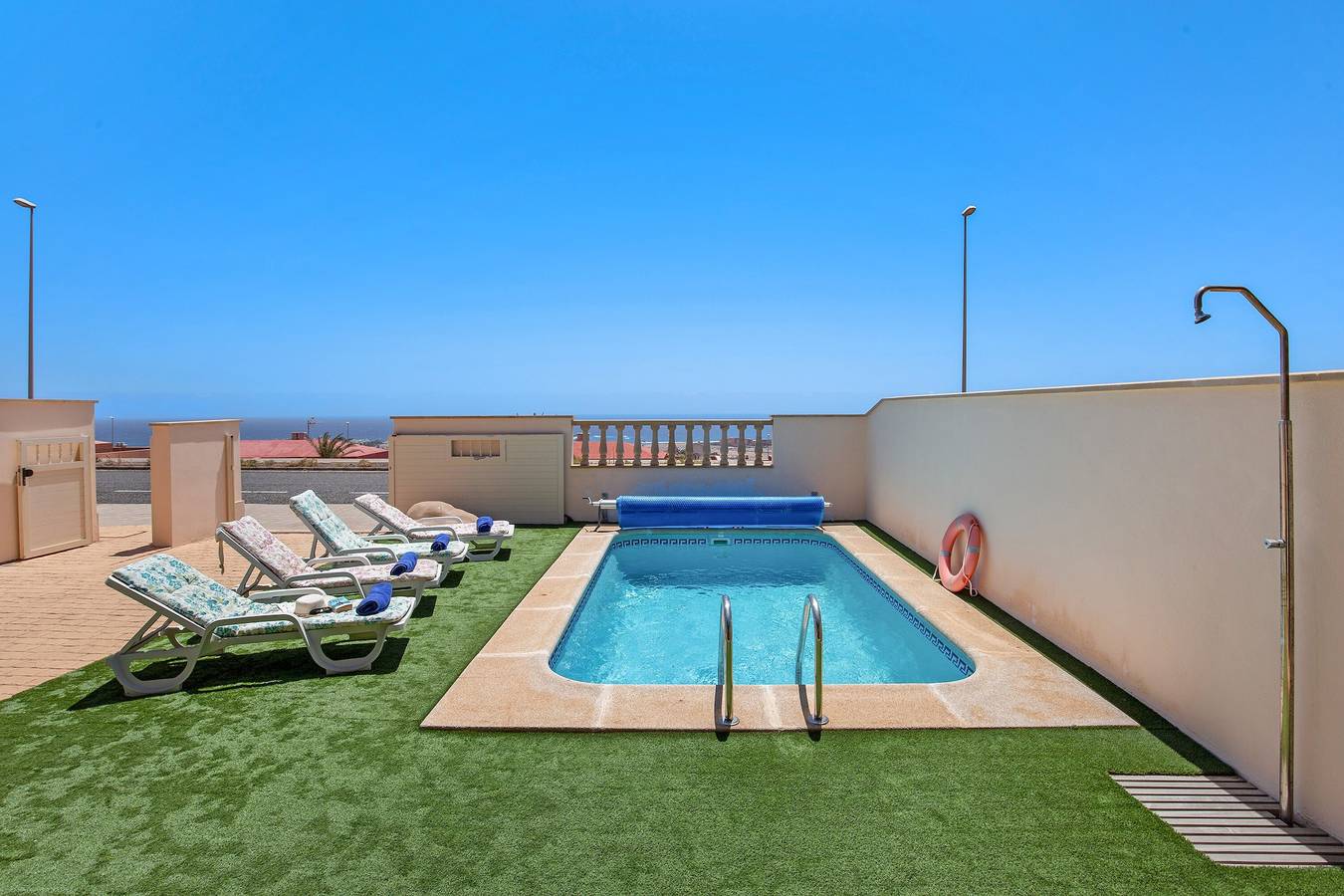 Vacation Home 'Villa Mia' with Sea View, Garden, Pool & Wi-Fi in Caleta de Fuste, Antigua