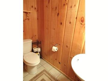 Vacation Home for 6 Guests in Dover (VT), Green Mountain National Forest, Picture 2