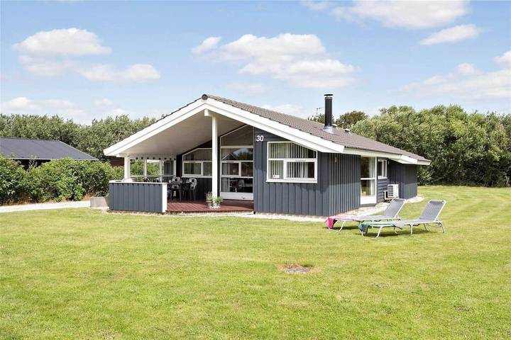 Ferienhaus für 8 Personen, mit Terrasse und Sauna sowie Whirlpool, mit Haustier - 1