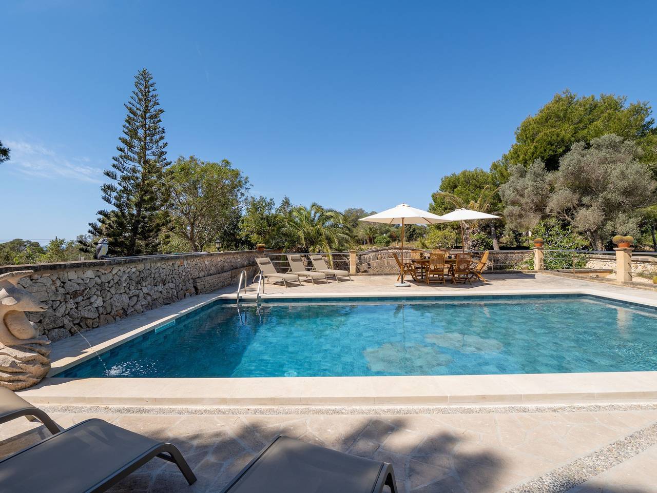 Villa mit privatem Pool und Steinturm nahe Es Trenc, Colònia Sant Jordi in Colònia de Sant Jordi, Ses Salines