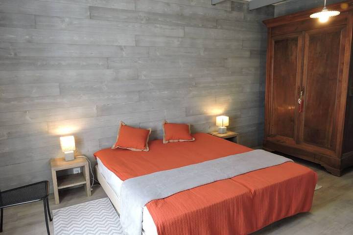 Location de vacances pour 6 personnes, avec terrasse et jardin à La Jarne - 3
