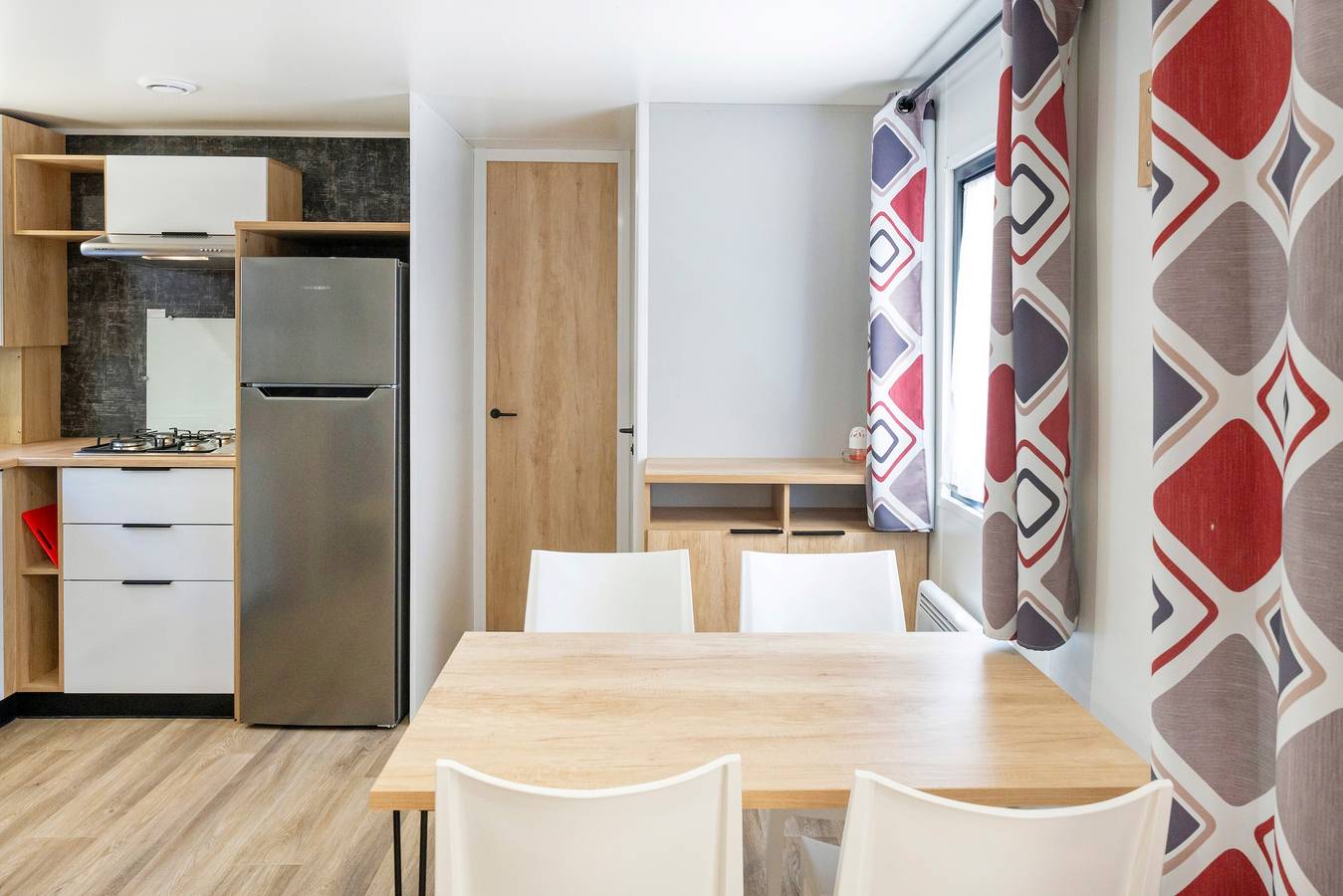 Mobile Home 'Mobilhome Confort 4 Personnes 63' with Private Terrace, Private Garden and Wi-Fi in Bretagne-d'Armagnac, Gers
