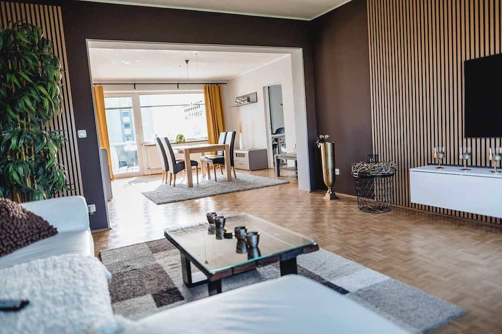Ganze Wohnung, Elegantes Apartment mit Terrasse & 2 Parkplätzen in Frankenalb