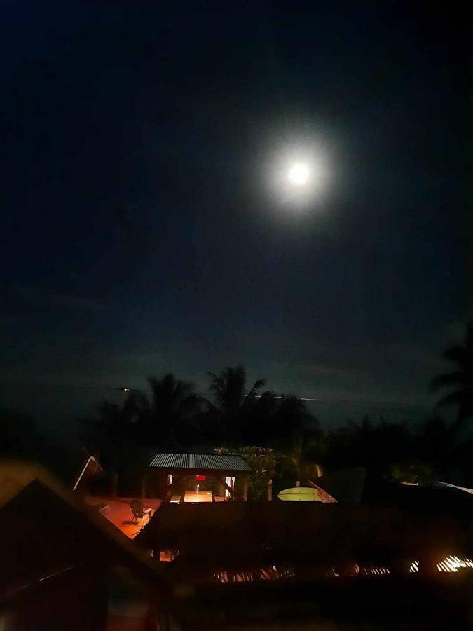 Gîte pour 2 personnes, avec piscine et jardin ainsi que vue et terrasse dans Taha'a - 3