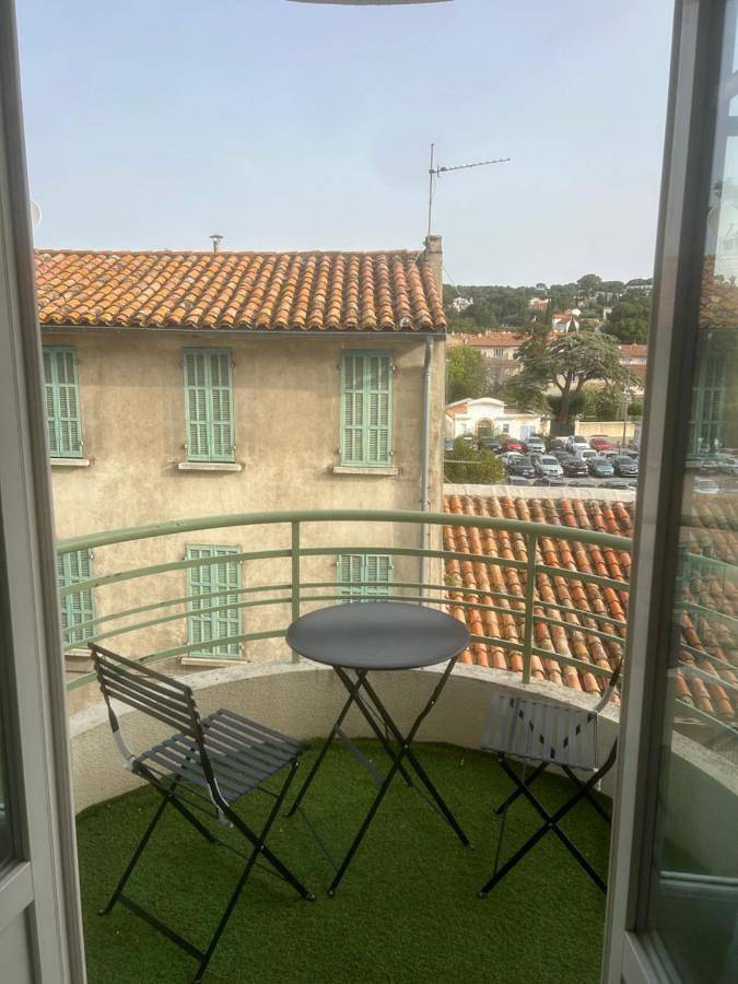 Gîte pour 2 personnes, avec balcon dans Casino De Cassis - 3