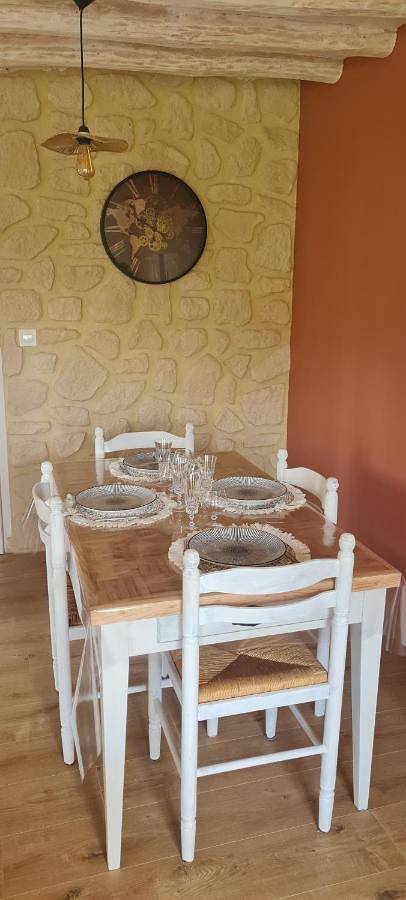 Location de vacances pour 4 personnes, avec jardin ainsi que vue sur le lac et vue à Thorigné-sur-Dué - 3