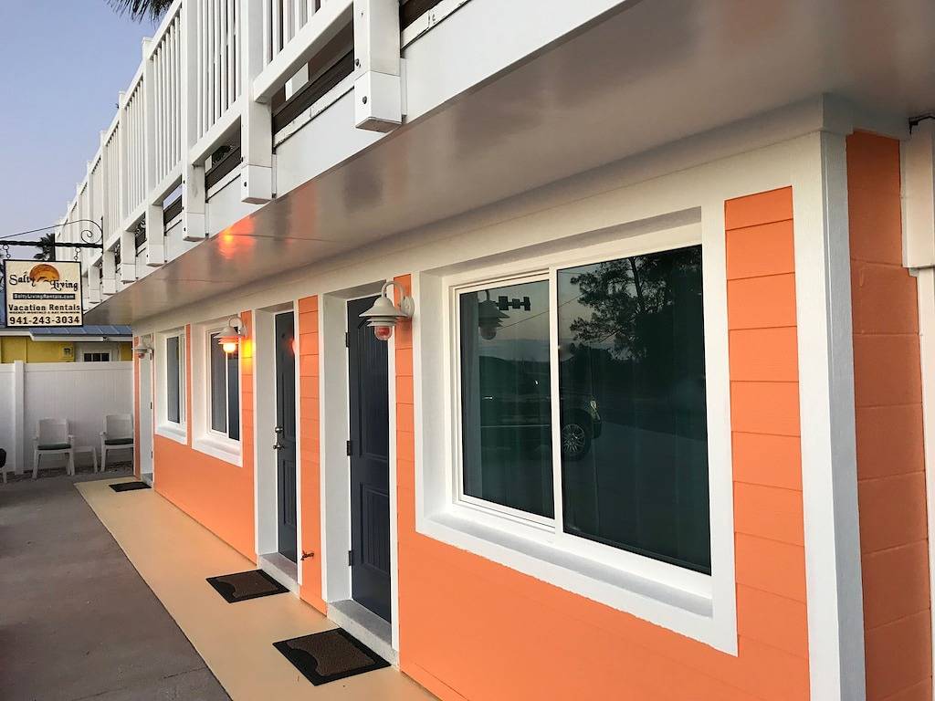 Ganze Wohnung, Blick auf den Golf und den Sonnenuntergang !!! 1Br Apt. D ist zentral gelegen, zu Fuß zu allen Orten in Bradenton Beach, Anna Maria Island