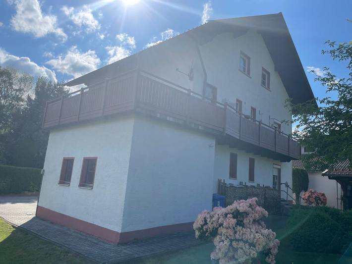 Ferienhaus für 4 Personen, mit Garten in Lam