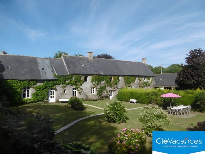 Location de vacances pour 9 personnes, avec jardin à Trédarzec - 2