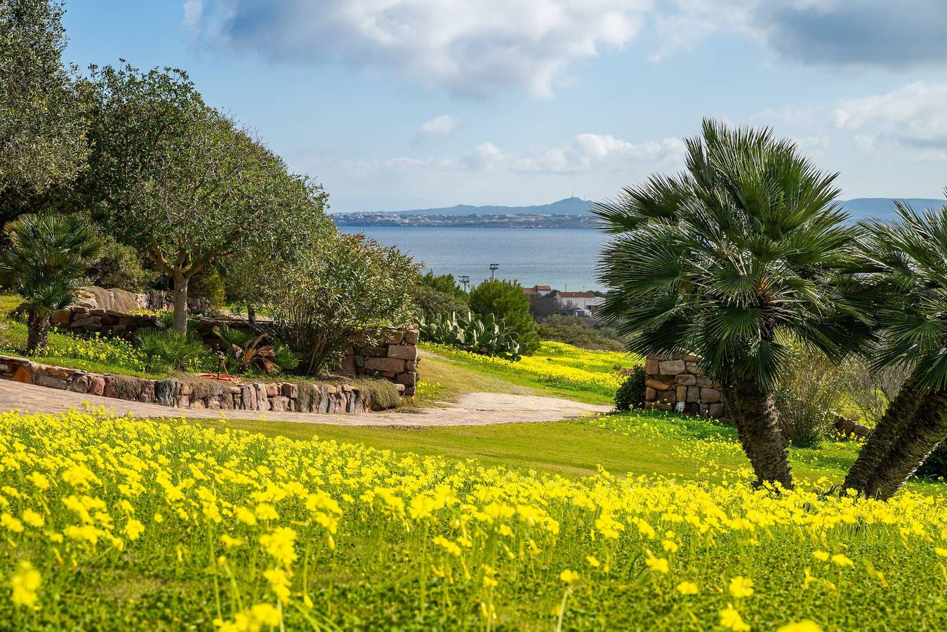 Villa "Olga" con vistas al mar, terraza privada y Wi-Fi in Provincia de Carbonia-Iglesias
