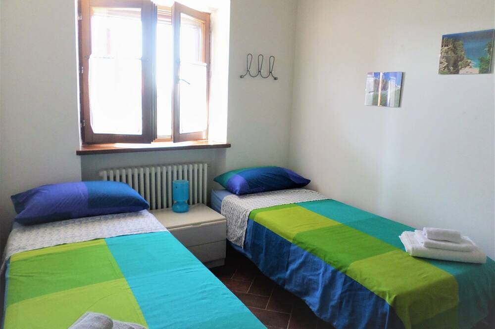 A Bed and Breakfast, in the heart of the Marche region, immersed in the hills in Rosora, Provincia de Ancona