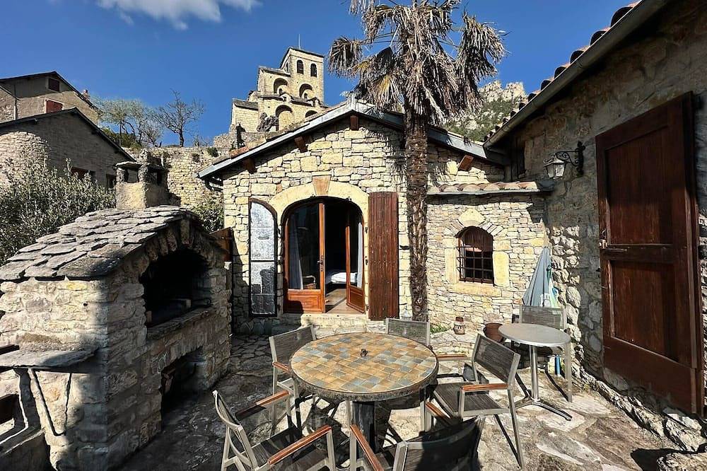 Maison de vacances « Le Gîte de la Cardabelle » in Mostuéjouls, Parc naturel régional des Grands Causses