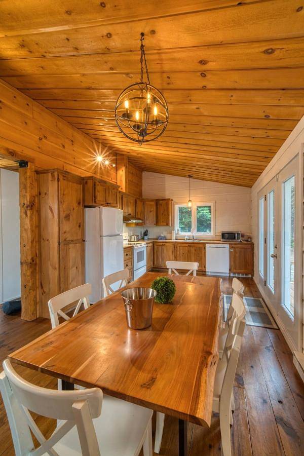 Gîte pour 5 personnes, avec jardin ainsi que jacuzzi et sauna dans Saint Donat De Montcalm