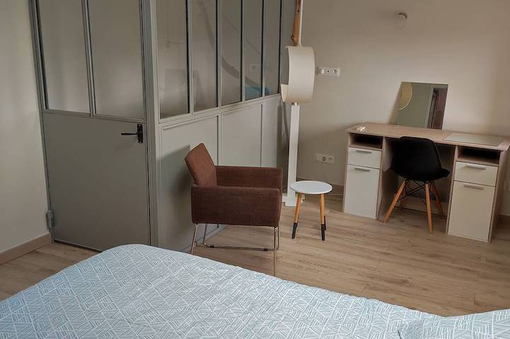 Gîte pour 3 personnes, avec jardin et terrasse à Orliénas - 4