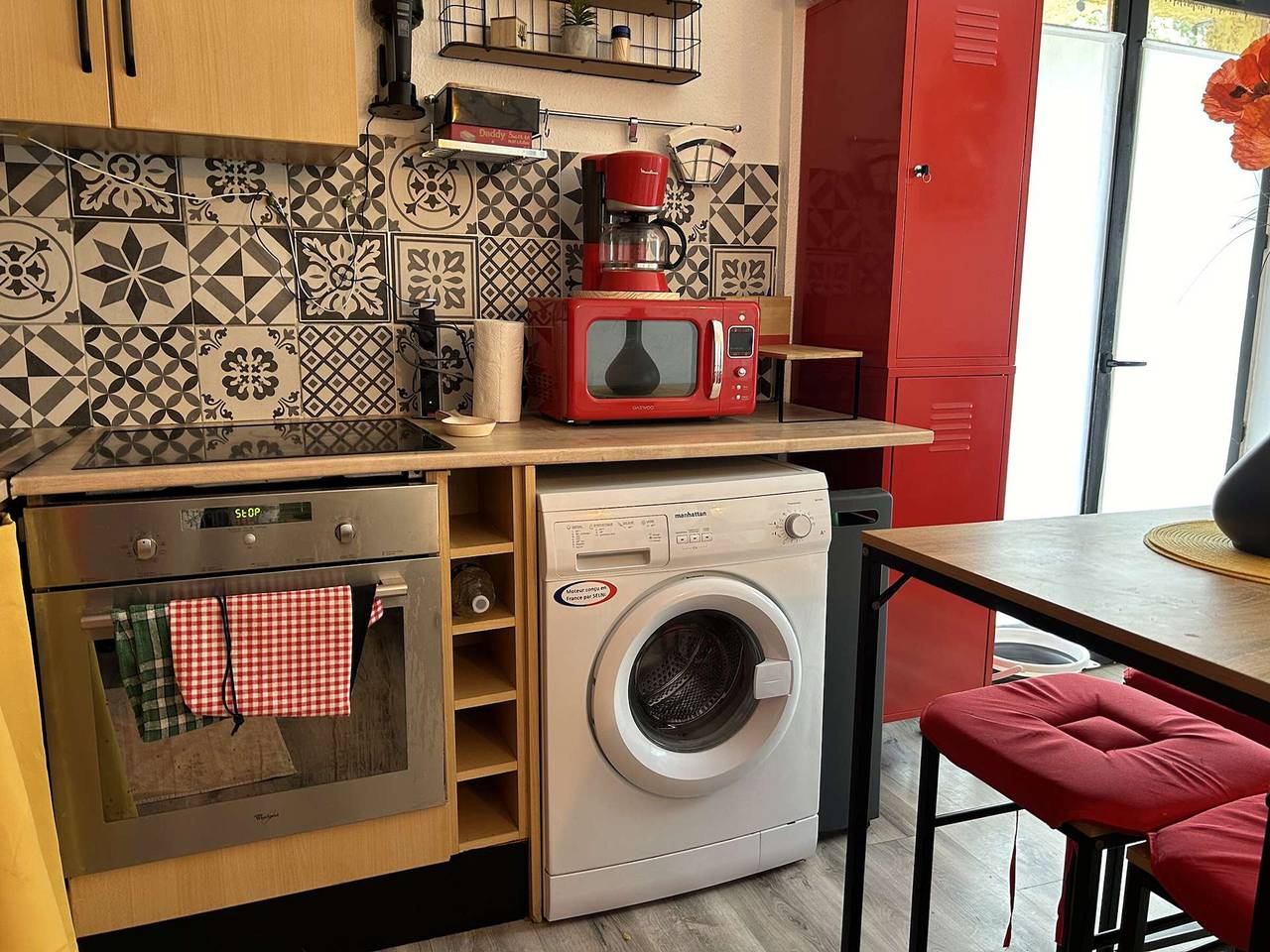 Ganze Wohnung, 2-Zimmer-Wohnung mit Balkon & Parkplatz - 800m Strand, Haustiere erlaubt in Saint Pierre la Mer, Fleury