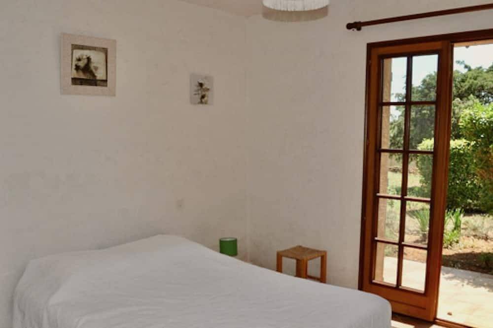 Le Cade, house for 6/8 with private pool in Carcès, Brignoles region