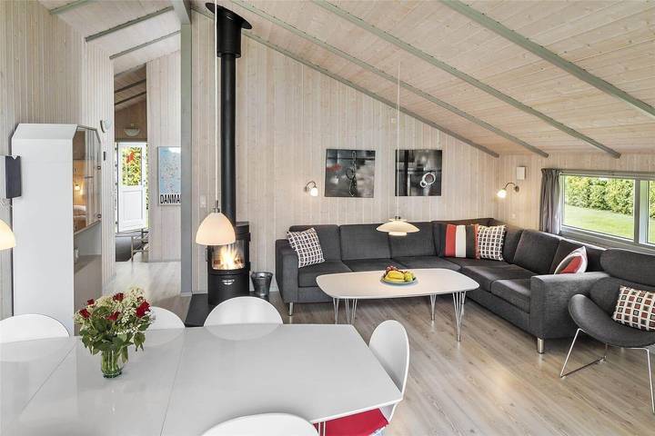 Ferienhaus für 10 Personen, mit Whirlpool und Sauna sowie Terrasse in Råbylille Strand - 3