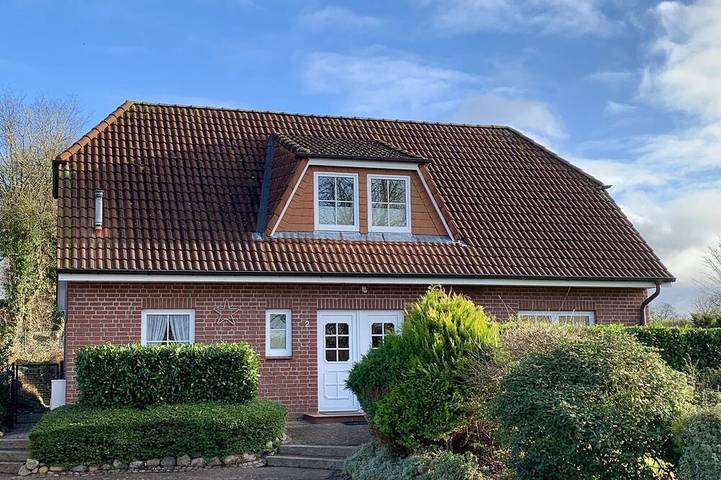 Ferienhaus für 15 Personen, mit Terrasse und Garten sowie Sauna in Blekendorf