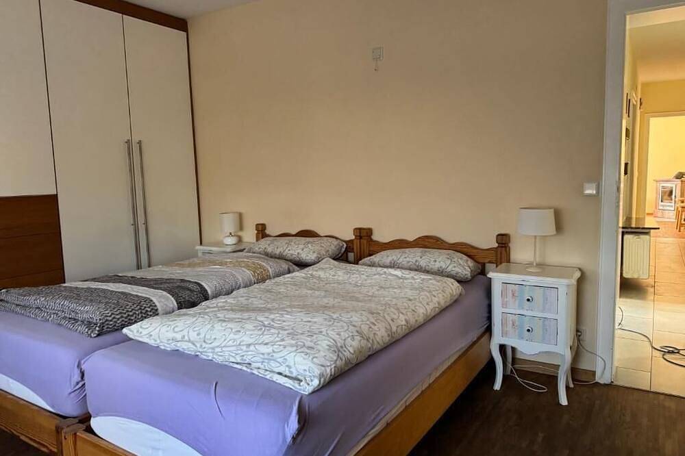 Ganze Wohnung, Große Monteurwohnung in Troisdorf | 100 qm | bis 5 Pers. | Garten | Parkplatz in Troisdorf, Rhein-Sieg-Kreis