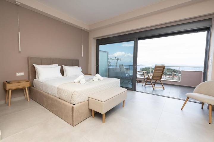 Gîte pour 4 personnes, avec balcon et vue dans Gytheion