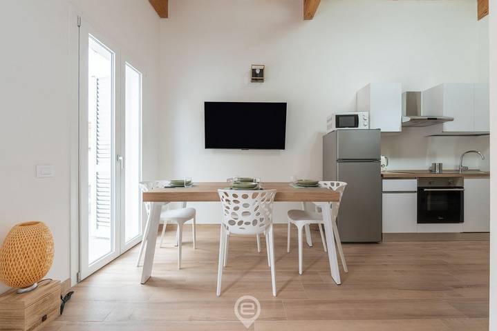 Appartamento intero, Estay - Lovely Marina Roof in Marina (Sardinia), Cagliari