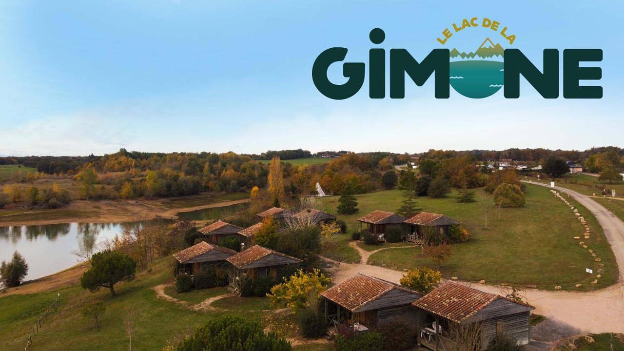Les Chalets du Lac de la Gimone in Saint-Blancard, Gers