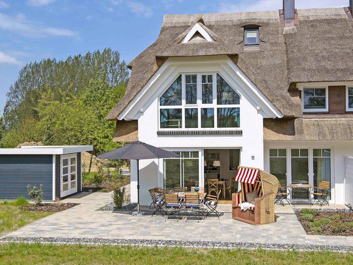 Strandhaus für 8 Personen, mit Garten und Sauna sowie Terrasse, kinderfreundlich in Lobbe - 2