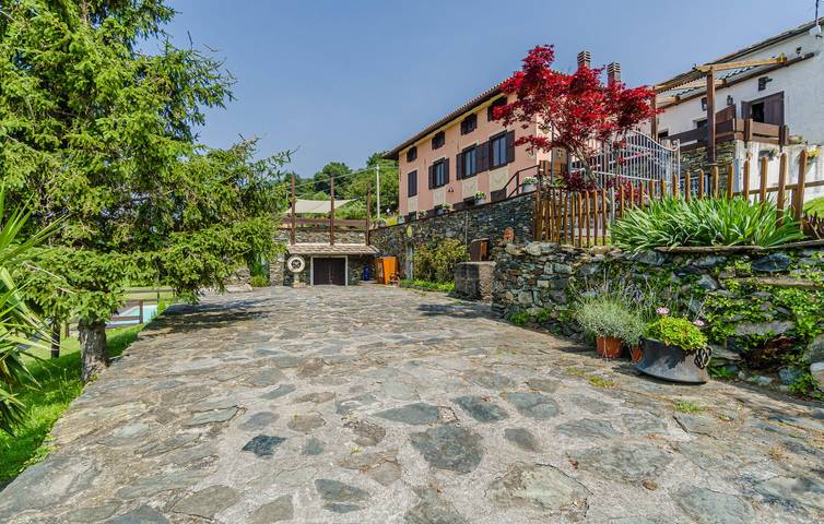 Location de vacances pour 6 personnes, avec piscine ainsi que terrasse et jardin à Varazze - 4