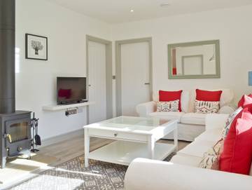 Log Cabin for 4 People in Herefordshire, West Midlands, Photo 1