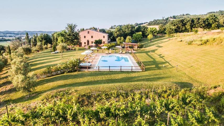 Location de vacances pour 18 personnes, avec jardin ainsi que piscine et jacuzzi à Corinaldo - 3