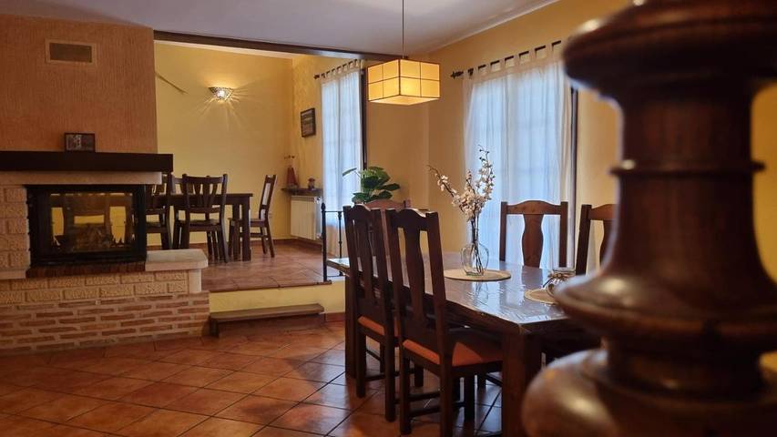 Casa rural para 20 personas, con Balcón y Terraza además de Jardín y Vistas en Provincia de Guadalajara
