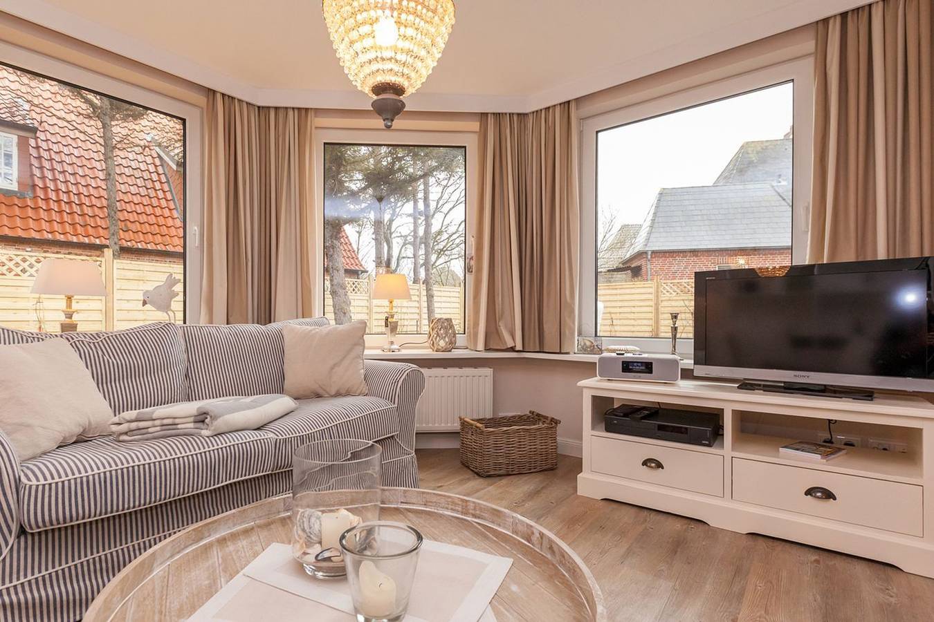 Wunderschönes Reetdachhaus in Westerland mit Terrasse, Garten und Parkplatz in Westerland, Sylt (Gemeinde)