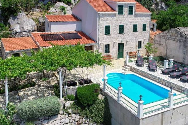 Villa pour 8 personnes, avec jardin et terrasse à Viganj