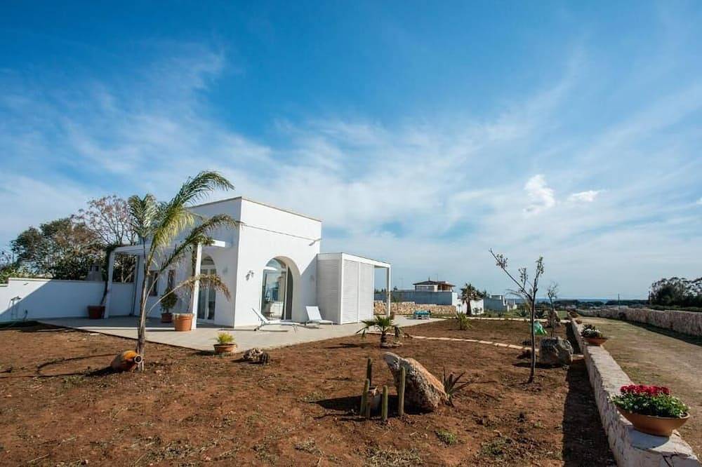 Villa Rebecca a Torre Lapillo in Porto Cesareo, Golfo di Taranto