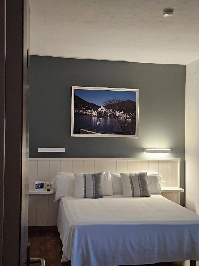 Triple Room with Terrace in Cadaqués, Parc naturel du Cap de Creus