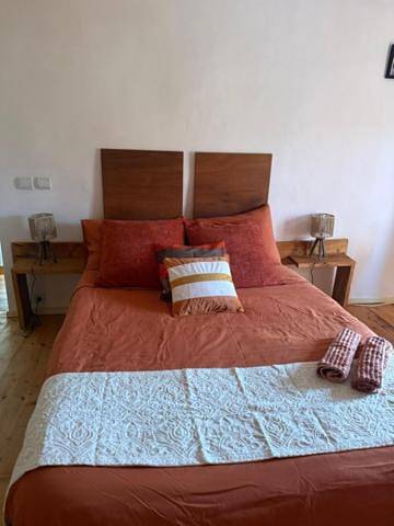 Chambre d’hôte pour 2 personnes, avec Terrasse et Jardin ainsi que Piscine et Vue