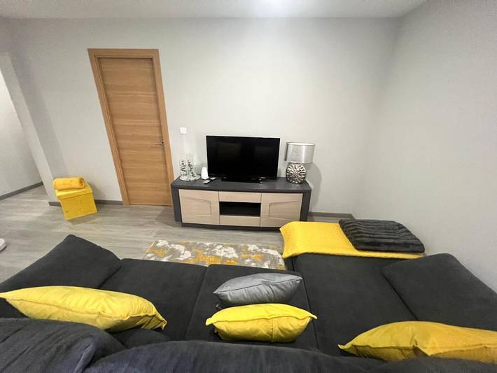 Location de vacances pour 6 personnes, avec jardin et piscine ainsi que vue et terrasse dans Paredes de Coura - 3
