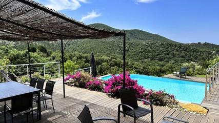 Appartement De Vacances pour 11 Personnes dans La Londe-les-Maures, Région de Toulon, Photo 3