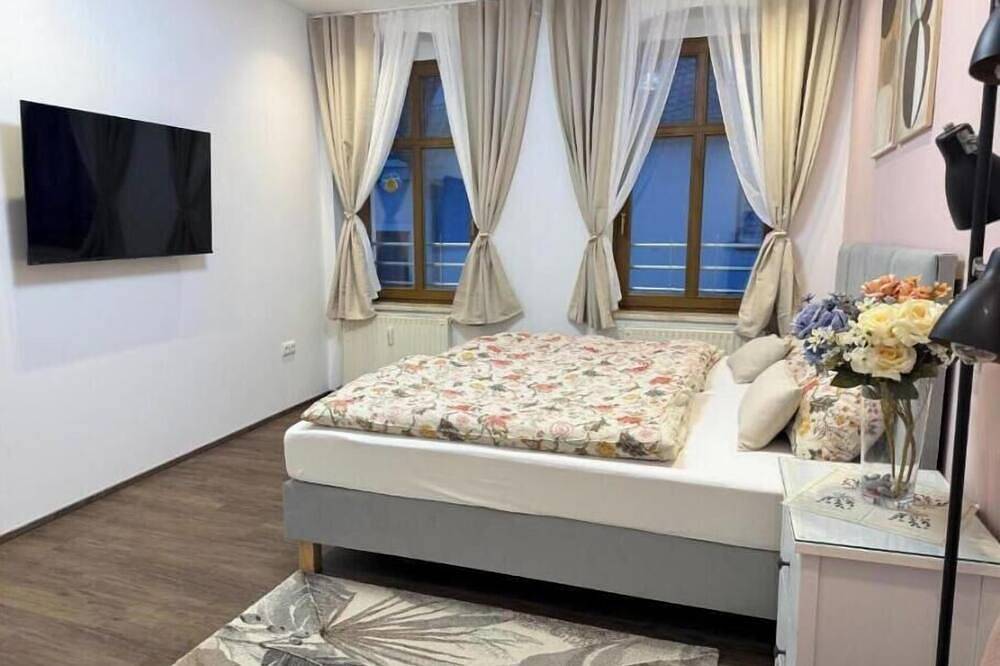 Ganze Wohnung, Apartmenthaus Döbeln Zentrum : Apartment mit Balkon in Döbeln, Chemnitz und Umgebung