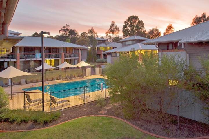 Appart’hôtel pour 2 personnes, avec jardin et piscine, adapté aux familles