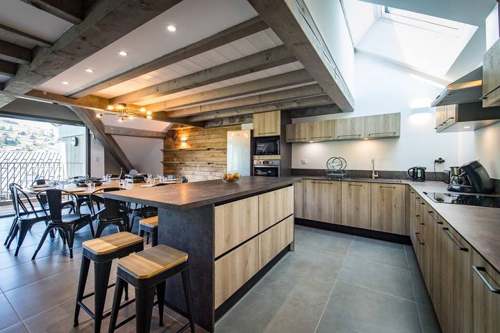 Gîte pour 14 personnes, avec balcon, adapté aux familles à Albiez-Montrond - 3