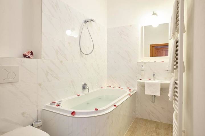 Ferienhaus für 3 Personen, mit Whirlpool und Garten sowie Sauna und Ausblick in Liberec - 2