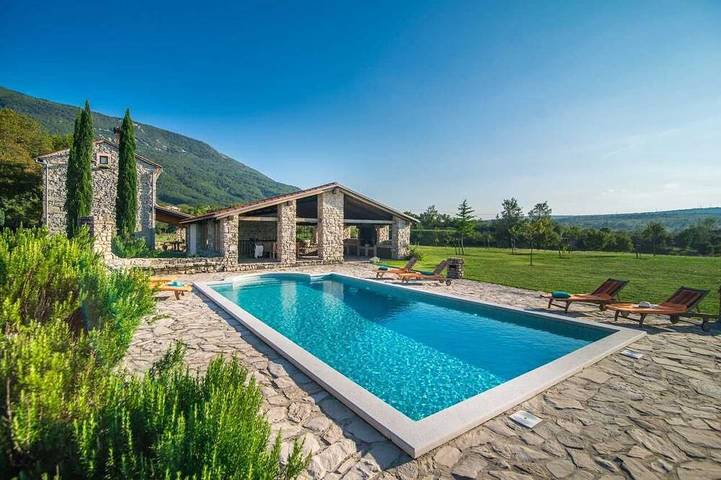 Villa für 6 Personen, mit Terrasse und Garten - 1
