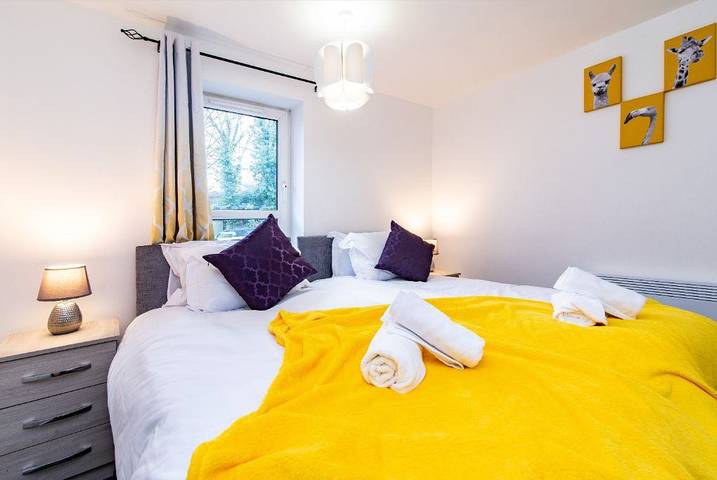 Holiday letting for 2 people, child-friendly in Coventry