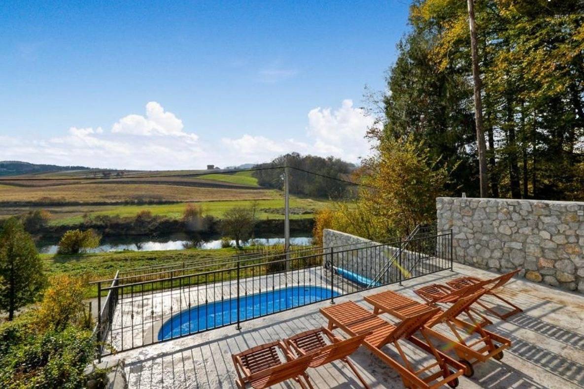 4-Zimmer-Haus mit Terrasse Karlovac K-22089 in Karlovac, Karlovac und Umgebung