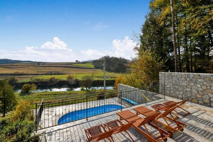 4-Zimmer-Haus mit Terrasse Karlovac K-22089 in Karlovac, Karlovac und Umgebung