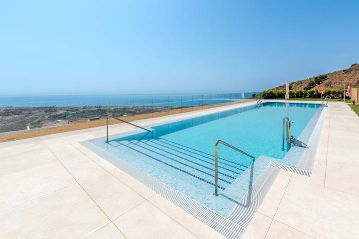 Ganze Wohnung, Bali in Rincón | Elegante Wohnung mit Terrasse & Meerblick in Rincón de la Victoria, Costa del Sol