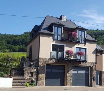 Gîte pour 2 personnes, avec vue et balcon à Ernst