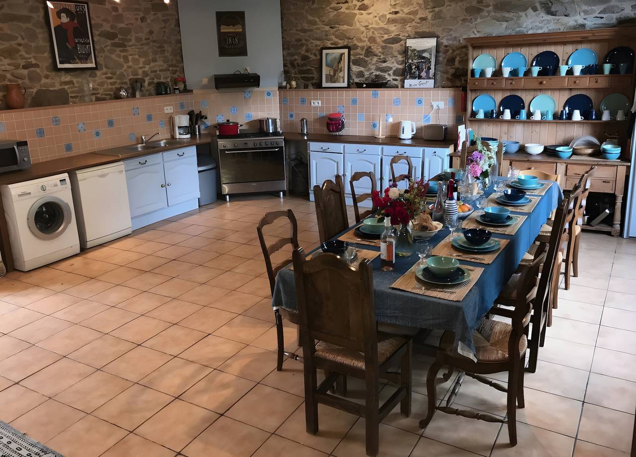 Paradis familial gite traditionnel avec piscine privée in Le Ségur, Région d'Albi