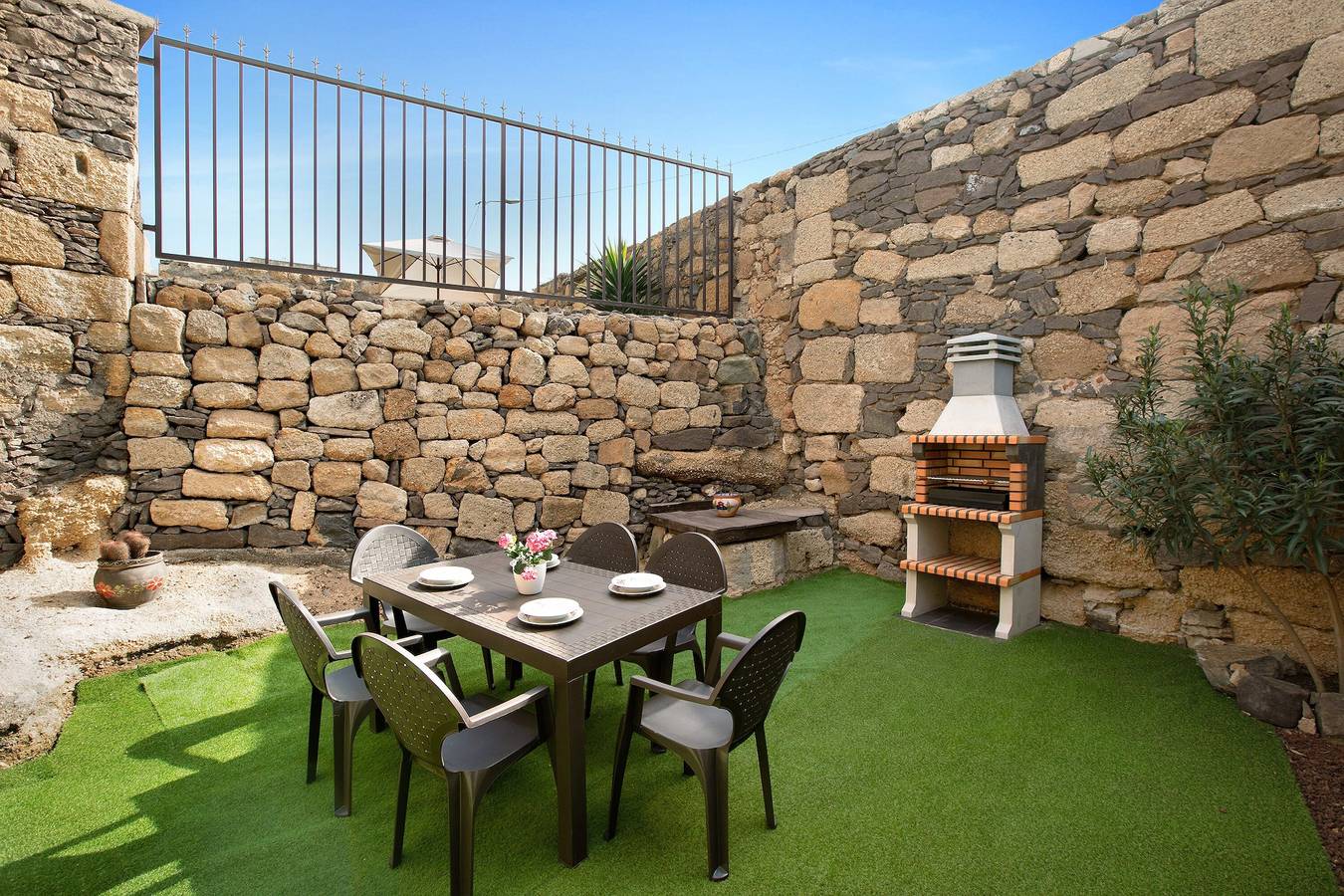 Ferienhaus "Villa Esperanza" mit Bergblick, privater Terrasse und Wlan in Arico Viejo, Arico